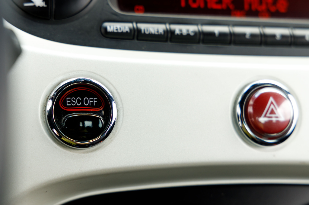 Fiat 500 E 2015 фото 7