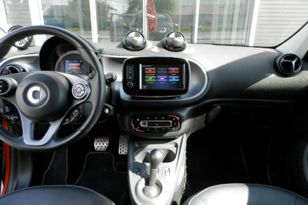 Smart Forfour 2016 photo 14