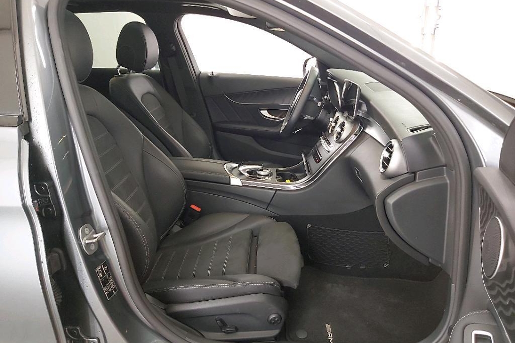 Mercedes-AMG C-Klasse 2019 photo 2