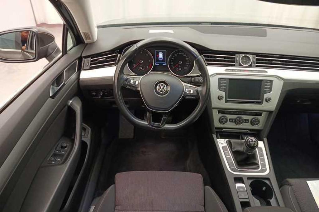 Volkswagen Passat Variant 2017 фото 3