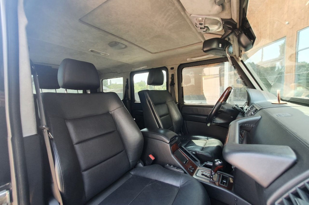 Mercedes-Benz G 500 2010 photo 11