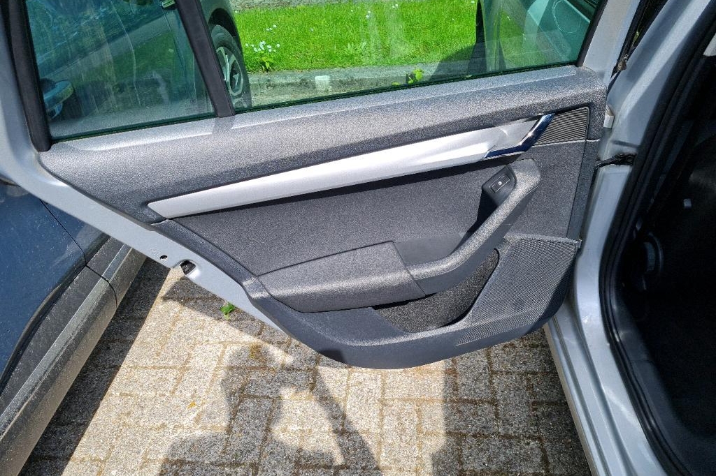 Skoda Octavia Combi 2017 фото 11