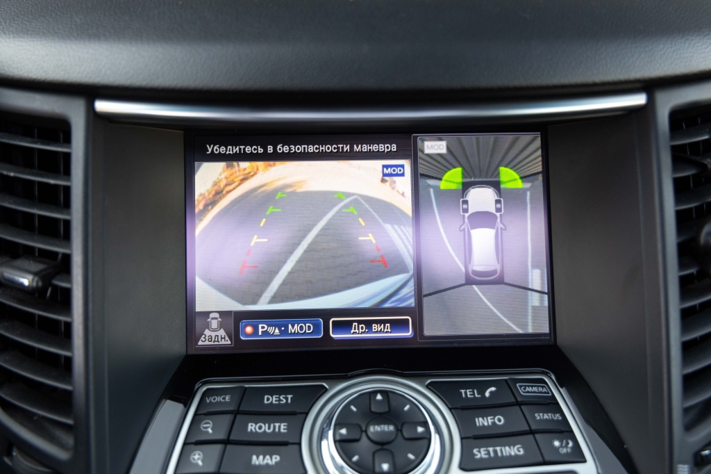 Infiniti QX70 2015 фото 18