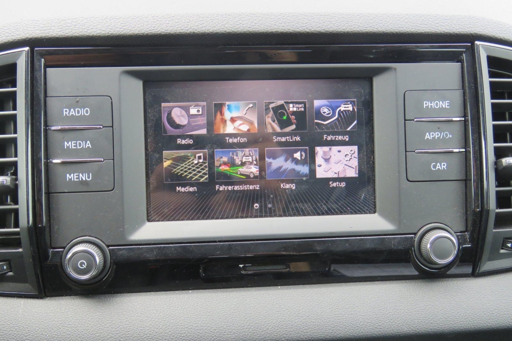 Skoda Karoq 2020 photo 1