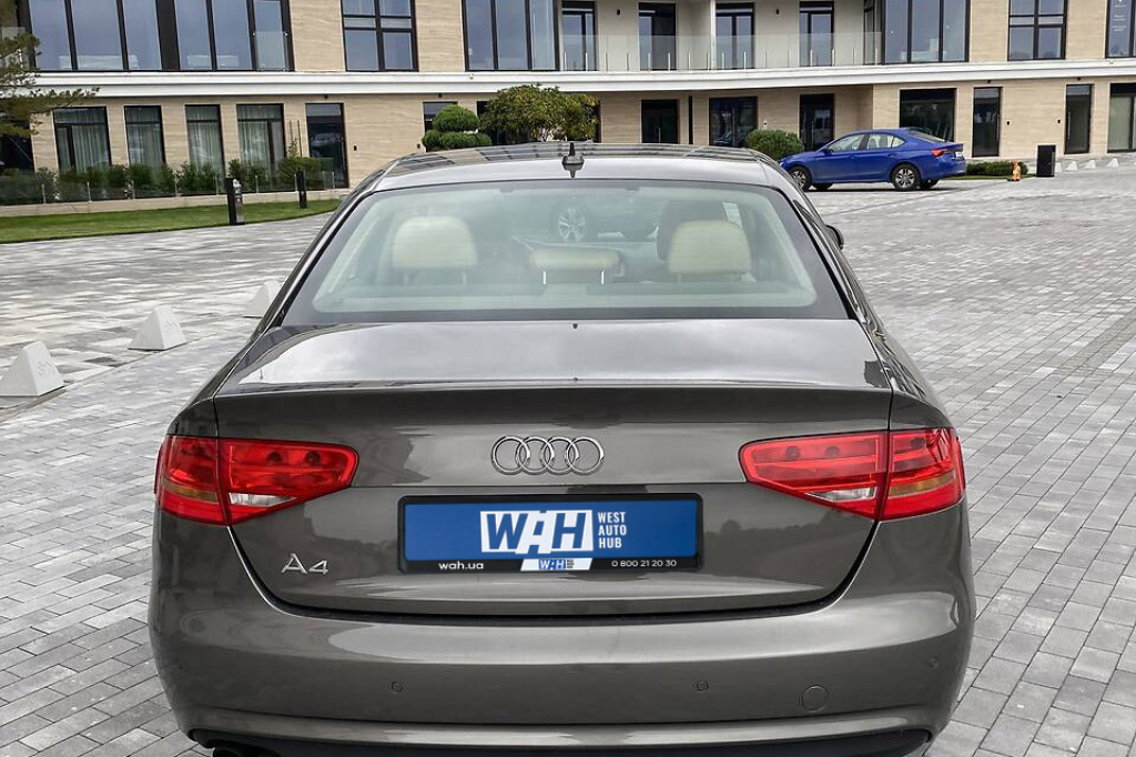 Audi A4 2013 photo 3