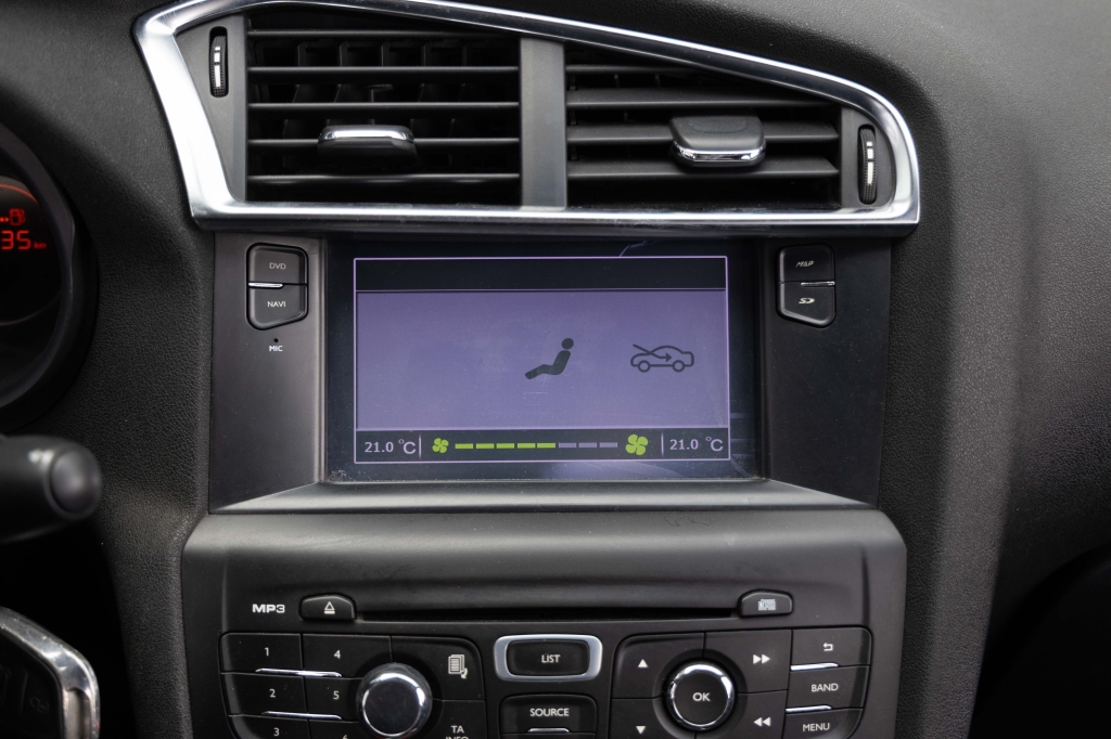 Citroen C4 2015 photo Citroen C4 2015 photo 20