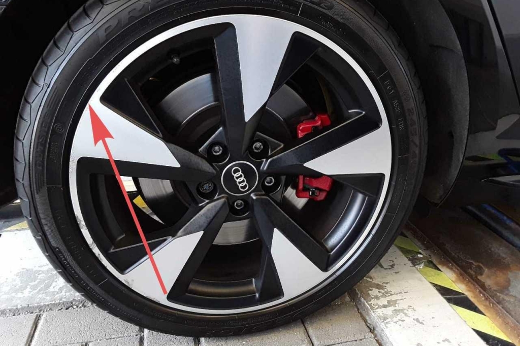 Audi S4 Avant 2018 фото 16