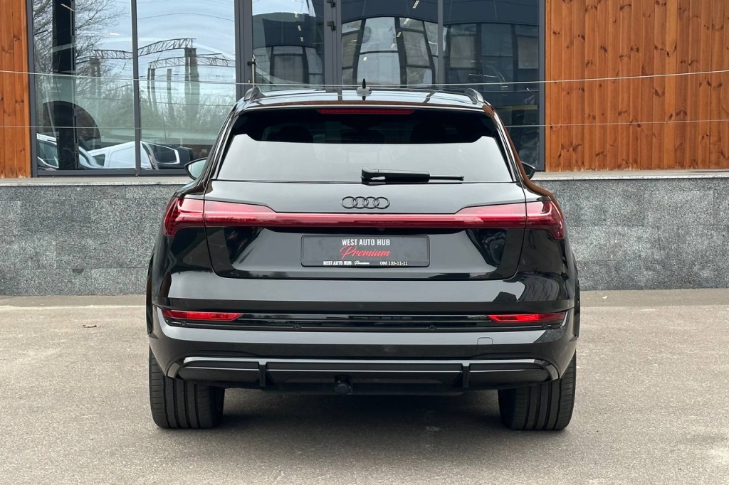 Audi e-tron S 95 kWh 2022 photo 6