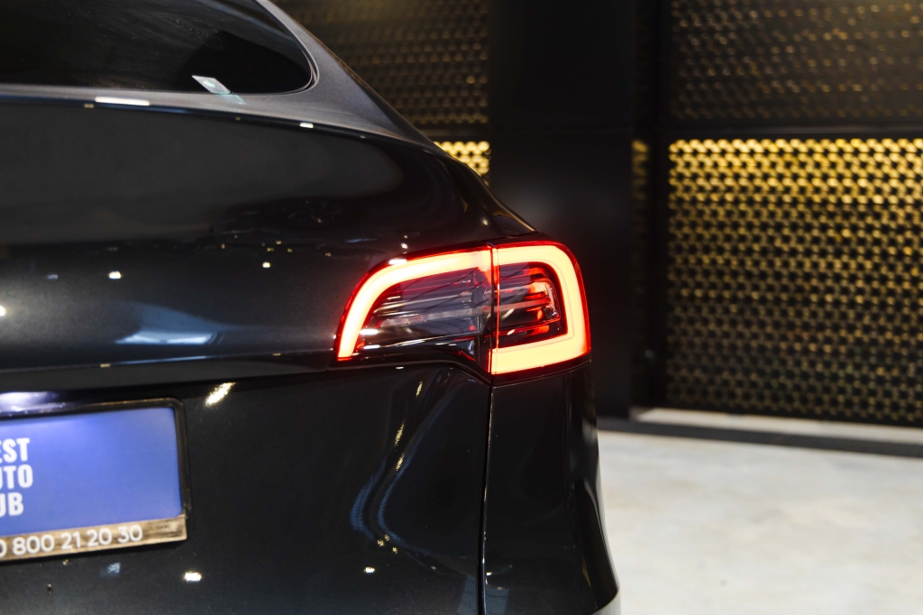 Tesla Model Y Long Range 2024 фото Tesla Model Y Long Range 2024 фото 10