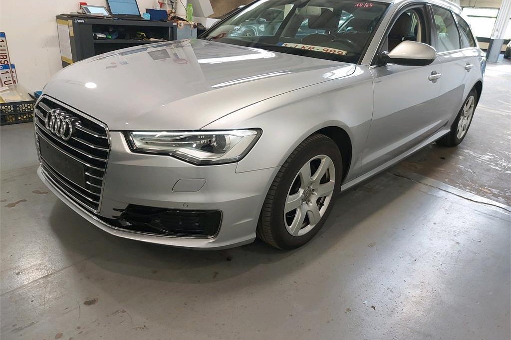 Audi A6 Avant 2015 фото 6