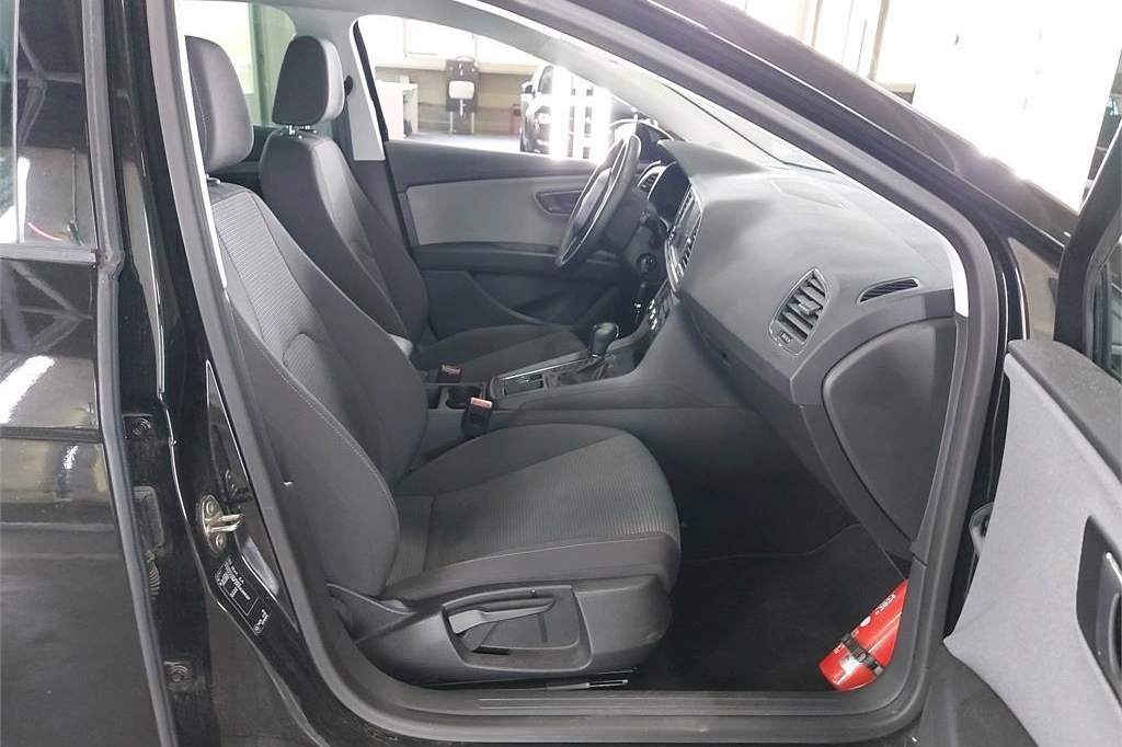 SEAT Leon 2019 фото 5