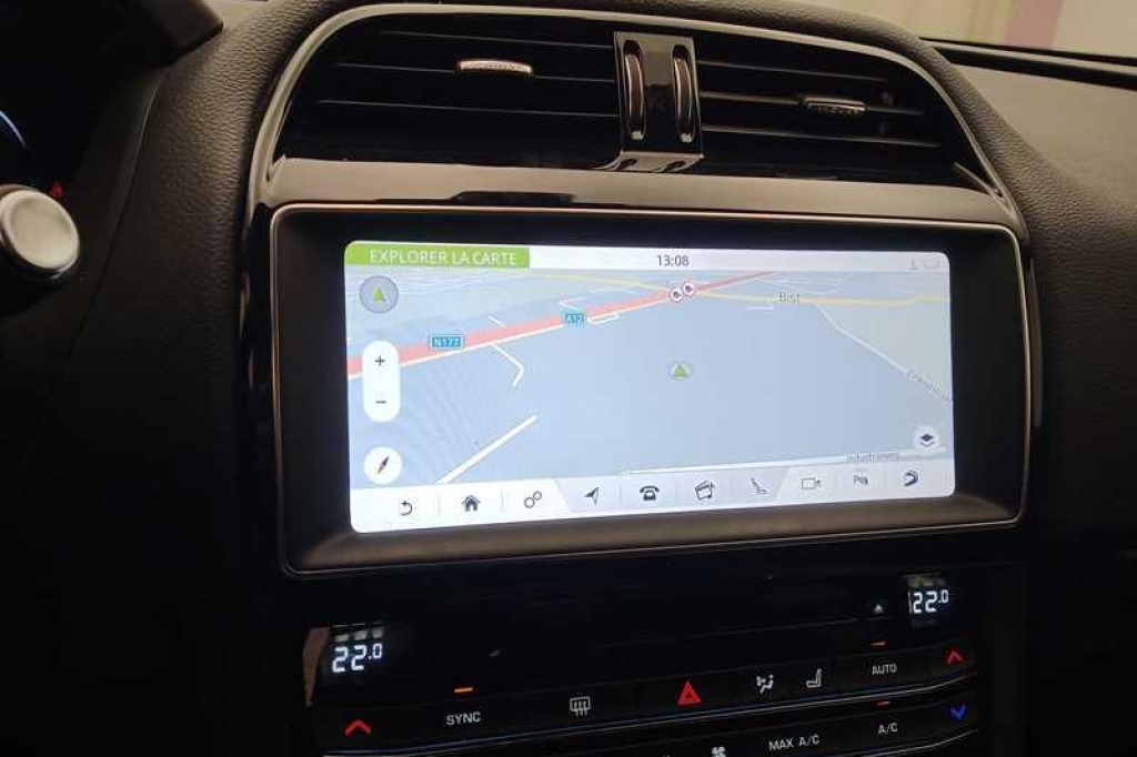 Jaguar F-Pace 2018 photo 4