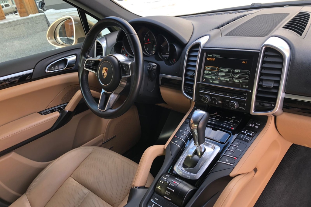 Porsche Cayenne 2016 photo 10