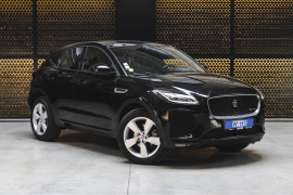 Jaguar E-Pace 2018 фото Jaguar E-Pace 2018 фото 4