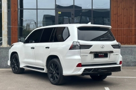 Lexus LX 450 2019 фото Lexus LX 450 2019 фото 3