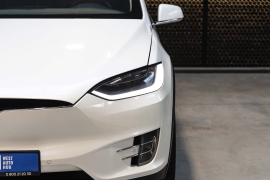 Tesla Model X 75D 2017 фото Tesla Model X 75D 2017 фото 3