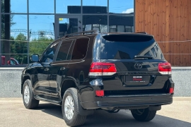 Toyota Land Cruiser 200 GUARD B6 2018 фото Toyota Land Cruiser 200 GUARD B6 2018 фото 4