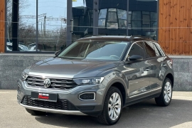 Volkswagen T-Roc 2021 фото Volkswagen T-Roc 2021 фото 2
