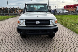 Toyota Land Cruiser 4x4 4.2D 2023 фото Toyota Land Cruiser 4x4 4.2D 2023 фото 1