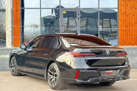 BMW 7 Series 740d 2024 фото BMW 7 Series 740d 2024 фото 4