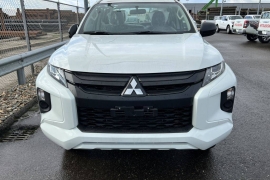 Mitsubishi L200 4x4 2.5D GL Double Cab 2023 фото Mitsubishi L200 4x4 2.5D GL Double Cab 2023 фото 1