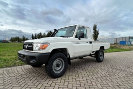 Toyota Land Cruiser 4x4 4.2D 2023 фото Toyota Land Cruiser 4x4 4.2D 2023 фото