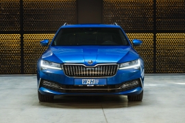 Skoda Superb Plug In Hybrid 2020 фото Skoda Superb Plug In Hybrid 2020 фото 4