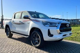 Toyota Hilux GLX SR5 4X4 2.4D 2023 фото Toyota Hilux GLX SR5 4X4 2.4D 2023 фото 2