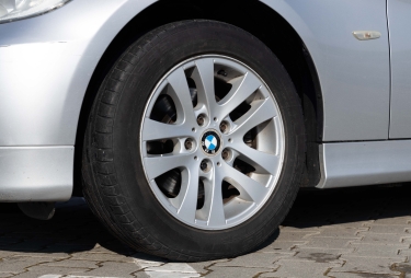 BMW 3 Series 2005 фото 2