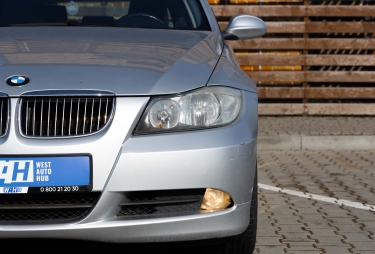 BMW 3 Series 2005 фото 1