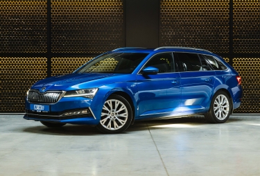 Skoda Superb Plug In Hybrid 2020 фото