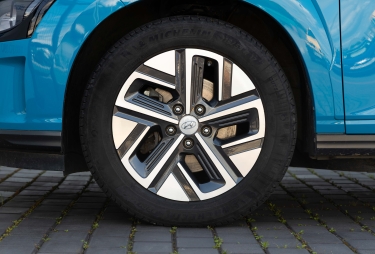 Hyundai Kona 2021 фото 2