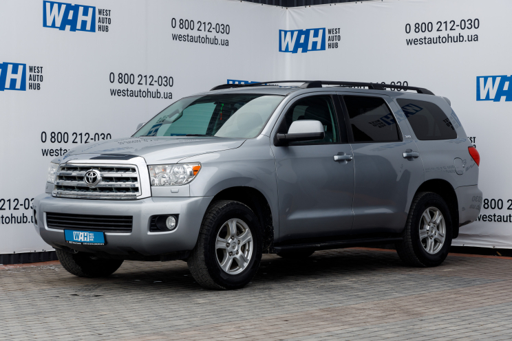 Toyota Sequoia SR5 2012 фото