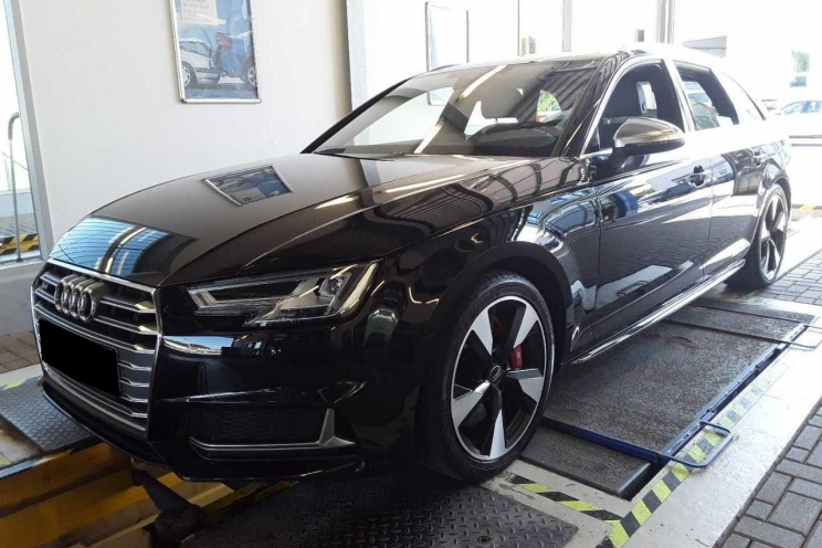 Audi S4 Avant 2018 фото