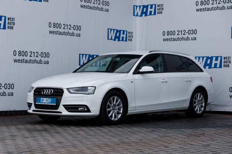 Audi A4 S Line photo