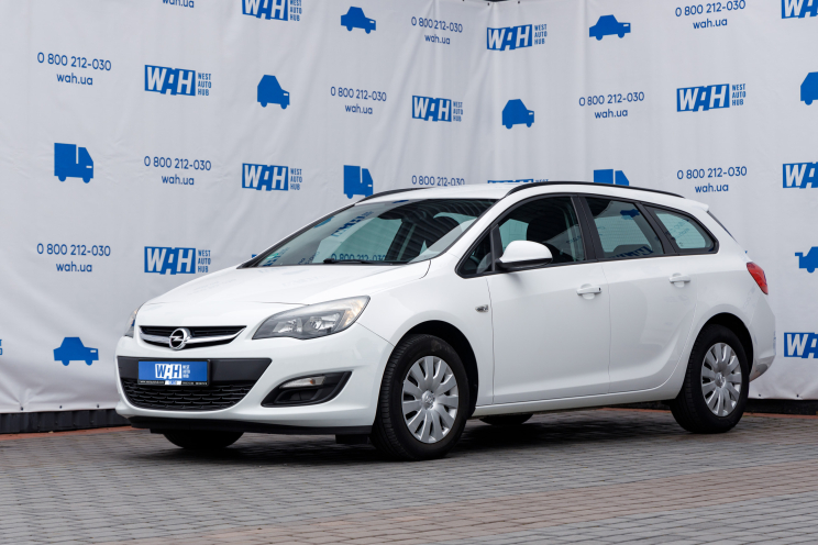 Opel Astra J Sports Tourer 2015 photo