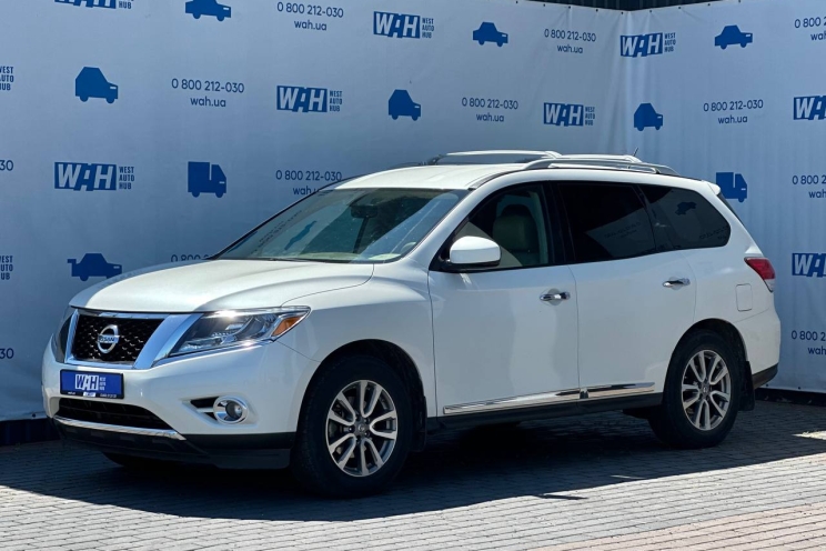 Nissan Pathfinder 2015 фото Nissan Pathfinder 2015 фото