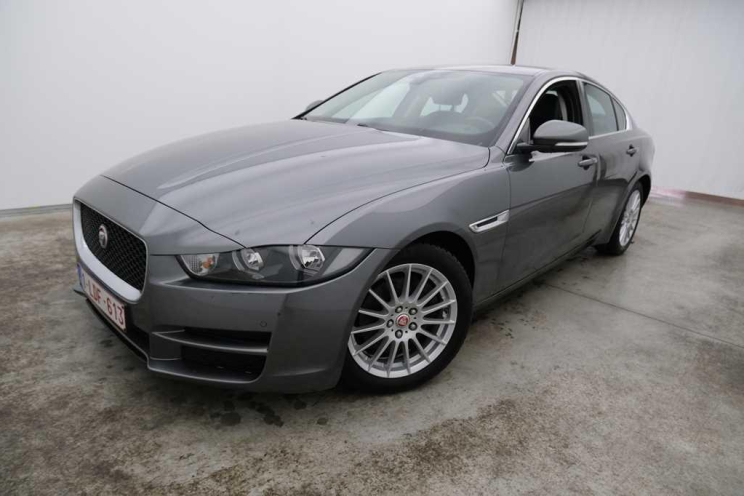 Jaguar XE 2015 photo