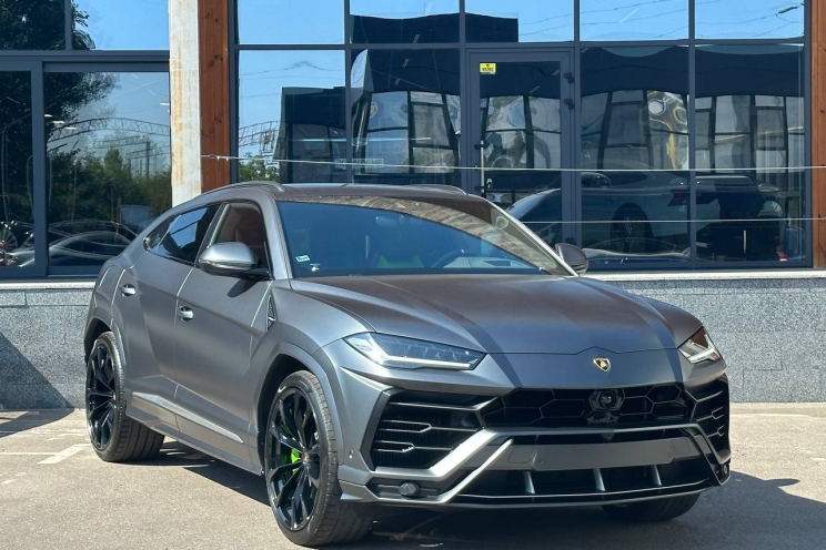 Lamborghini Urus 2019 фото Lamborghini Urus 2019 фото