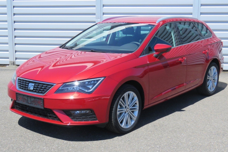SEAT Leon ST 2019 photo