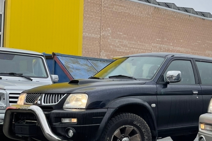 Mitsubishi L200 2008 photo