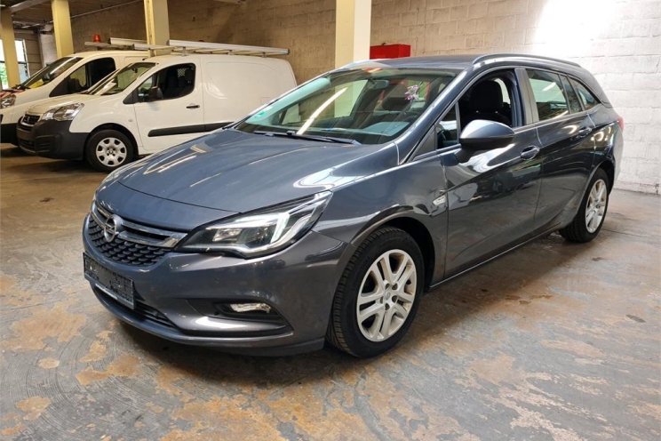 Opel Astra Sports Tourer 2016 photo