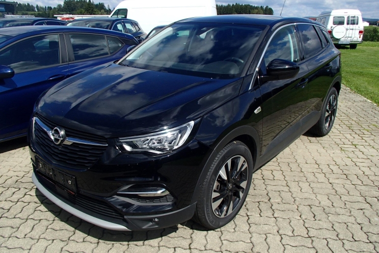 Opel Grandland X 2020 photo