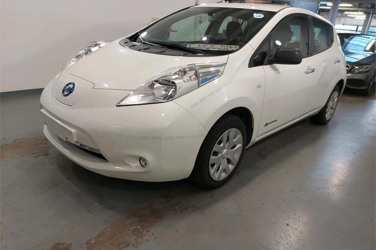 Nissan Leaf 2016 photo
