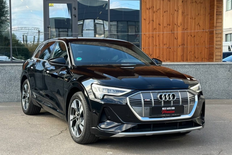 Audi e-tron 71 kWh  Quattro S-Line  2021 photo
