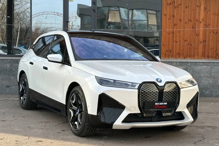 BMW iX xDrive40 2021 фото
