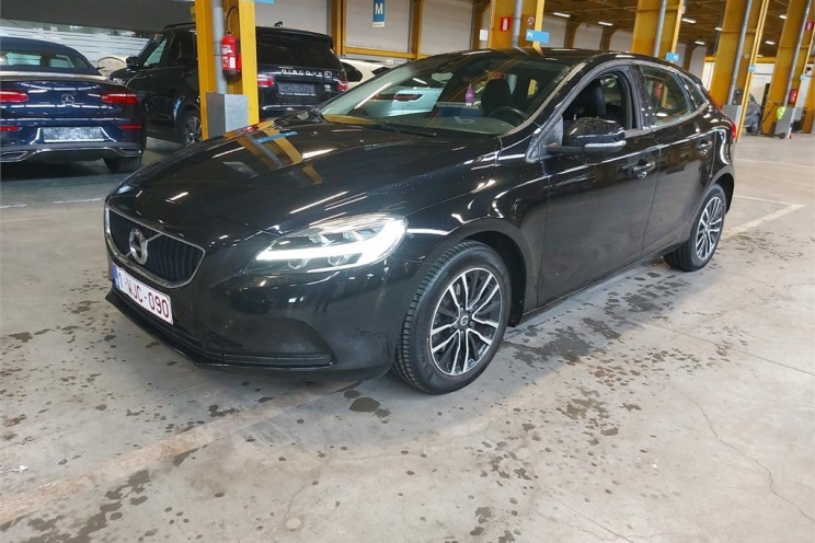 Volvo V40 2019 фото