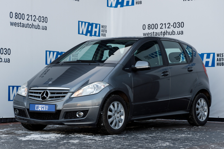 Mercedes-Benz A 160 2010 photo