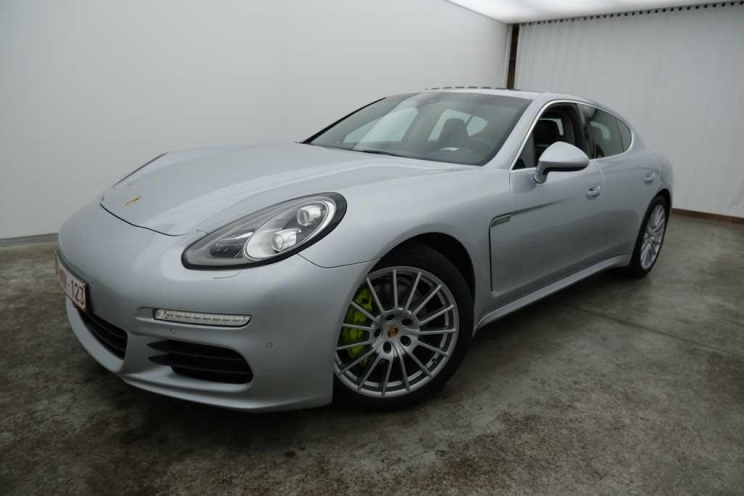 Porsche Panamera 2016 photo
