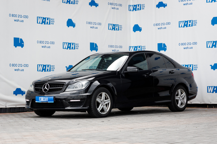 Mercedes-Benz C 250 AMG-Line 2011 photo